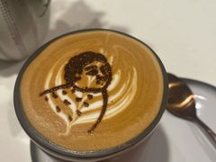 拿铁-潮一不贰·法式甜品·生日蛋糕·西式简餐(外滩店)