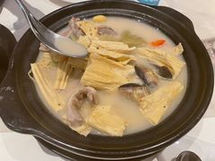 -港丽餐厅(高德置地店)