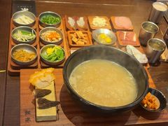 -银米·云南传统过桥米线(双廊黑金冠店)