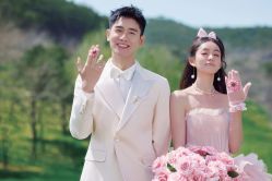 -喜爱高定婚纱摄影