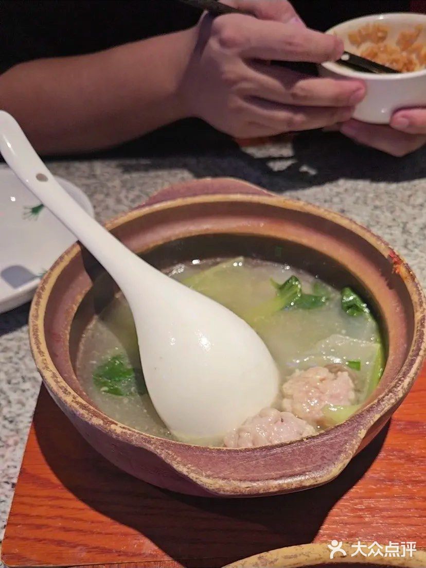 夜宵烧烤探店记