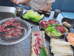生菜-芝士牛炭火烤肉