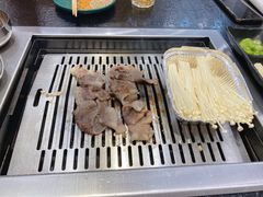 -臻牛烤肉