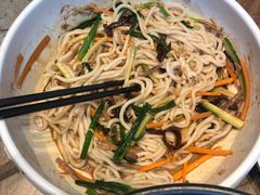 鸡丝凉米线-云海肴云南菜(浦江欢乐颂店)