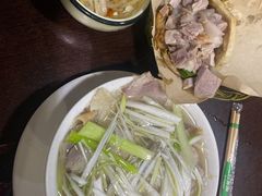 -金卯白肉罩火烧