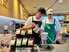 -星巴克臻选(金桥国际店)