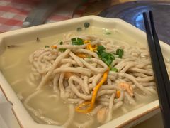 鸡汤手工鱼面-龙桥私厨·姜花菊花过桥鱼·顺德菜(容桂店)