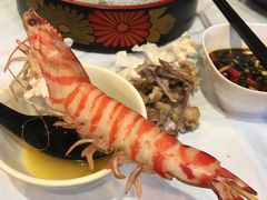 花竹虾-鲜入围煮花胶鸡海鲜火锅