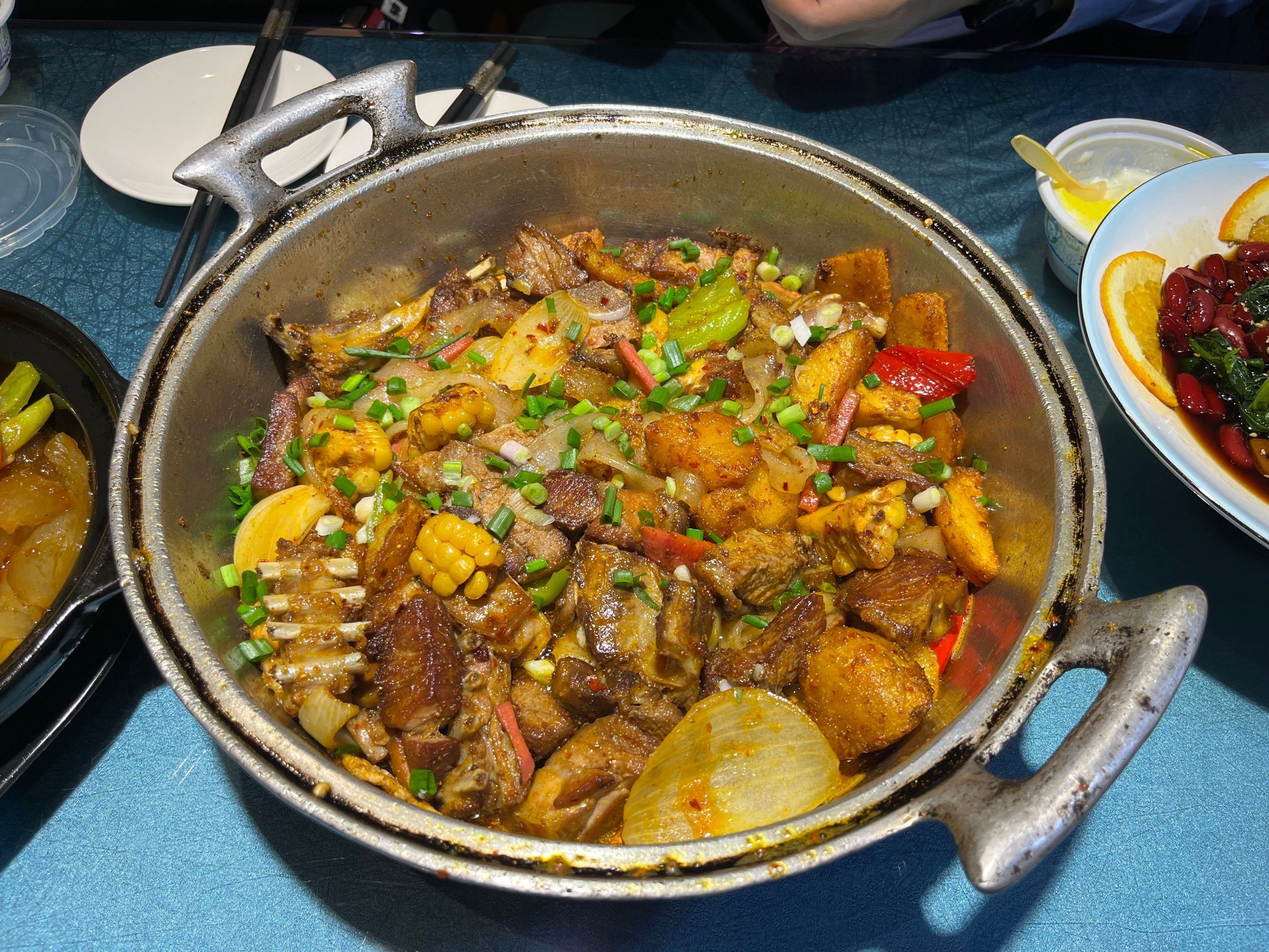 西宁特色,炕锅羊排