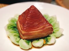 金牌扣肉配玉米饼-杭州西子湖四季酒店·金沙厅