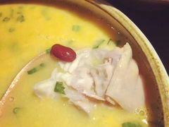 -云海肴·汽锅鸡·云南菜(天山百盛优客店)