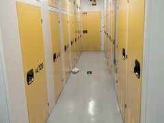 -安东易迷你自助仓储寄存仓库(杨浦店)