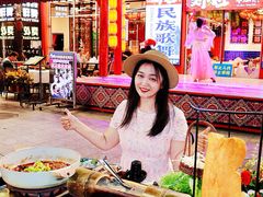 -刘姐啤酒鱼民族演艺餐厅(西街总店)