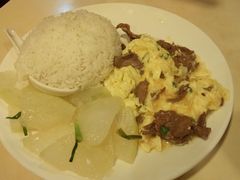 牛肉滑蛋饭-玲又珑美食(盘福路店)