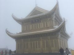 -峨嵋山金顶