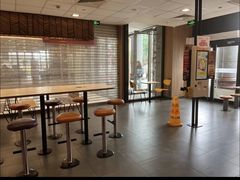 大堂-麦当劳(杭州国际服装城店)