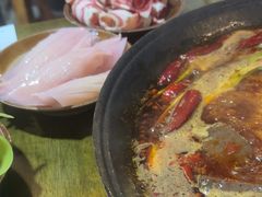 -黄潇洒老火锅(九眼桥宏济巷店)