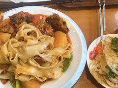 -伊京轩兰州牛肉面(闹市口店)