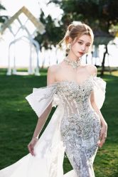 点击看大图 -Renee芮亦婚纱