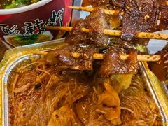 -花儿姐与战哥的美食档