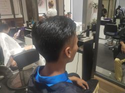 -FRIDAY星期五专业美发沙龙