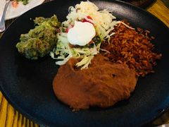-Pistolera Mexican Cantina女枪手墨西哥餐厅(碧云路店)