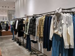 -URBAN REVIVO(西安Momopark店)