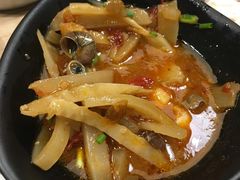 酸笋炒螺蛳-亚皆老街南宁老友粉·米粉(印象城店)