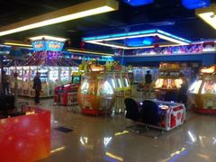 -爱玩嘉年华(龙湖曲江天街店)