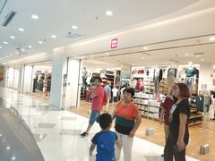 -优衣库(上海虹口龙之梦店)