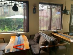 -小草屋轰趴馆别墅派对新场团建家庭聚会