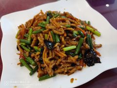 -鑫渔港海鲜本地菜·山海关浑锅(东戴河店)