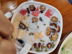 -老何家后安粉·糟粕醋海鲜火锅(三亚湾椰梦长廊店)
