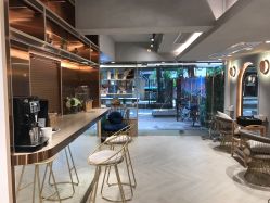 大厅-苏豪路易士·嘉玛发廊