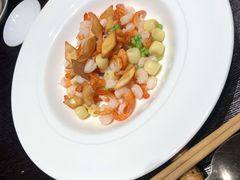 薄脆凤尾虾-萬國春·中菜馆(颐和公馆店)