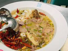酸菜鱼牛肉牛杂-姚姚酸菜鱼·金戈戈香港豉油鸡(喜荟城联名店)