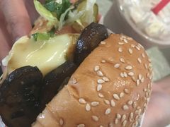-The Habit Burger Grill 哈比特汉堡(复兴soho店)