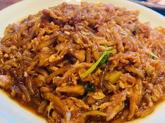 五花肉炒酸菜粉-95号酱骨·一块豆腐(展春园西路店)