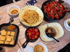-巴厘龙虾·榜首油焖大虾(音乐学院·沿江酒馆店)