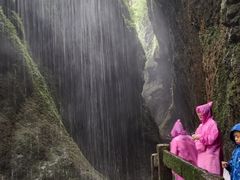 -龙水峡地缝景区
