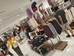 -优衣库(郑州二七万达广场店)
