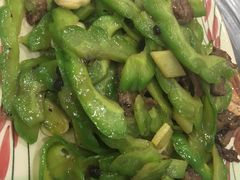 凉瓜炒牛肉-时利和美食(东方广场店)