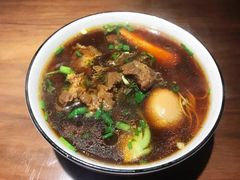 溏心红烧牛肉面-十面春风·江南面馆(崇宁路店)