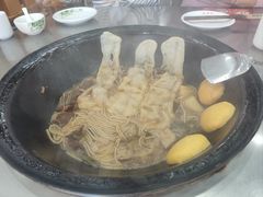 -屯老二农家铁锅炖·行业领军者(梅江店)