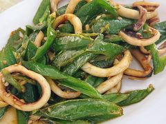 尖椒炒鲜鱿鱼-源海渔村·现捞海鲜(大角湾店)