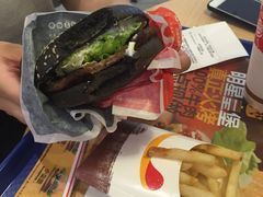 -汉堡王(大连柏威年餐厅店)