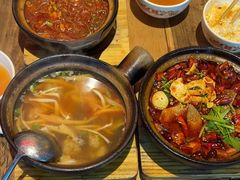 -有红鸡毛店·砂锅菜(抚琴夜市店)