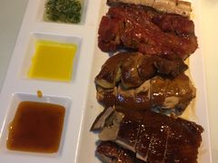 -新大咀港式茶餐厅(宝山万达店)