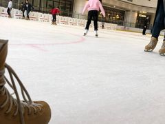 -冰纷万象滑冰场(二七万象城店)