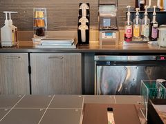 -星巴克(西藏路店)